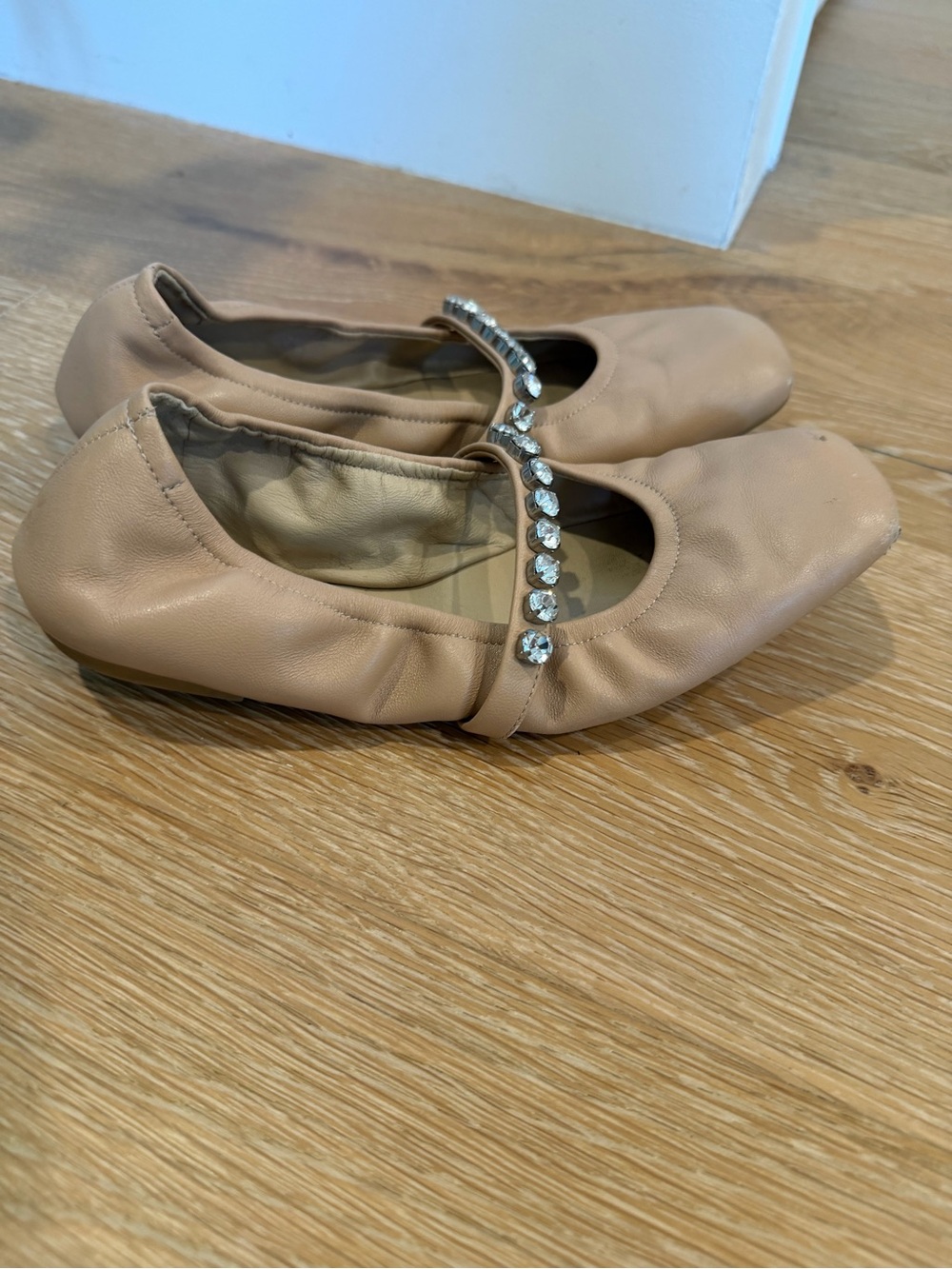 Stuart Weitzman • Goldie Nude Heels - Picture 5 of 13